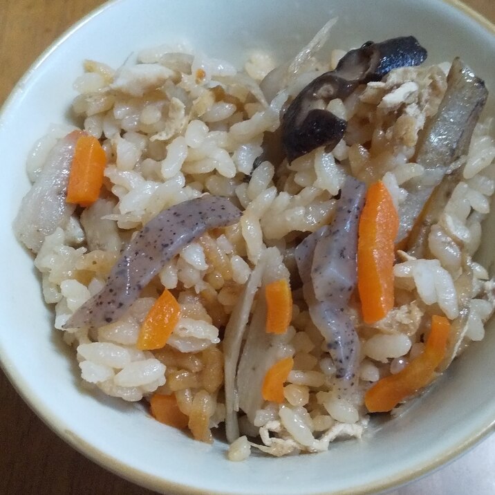 冷めても美味しい♪五目炊き込みご飯